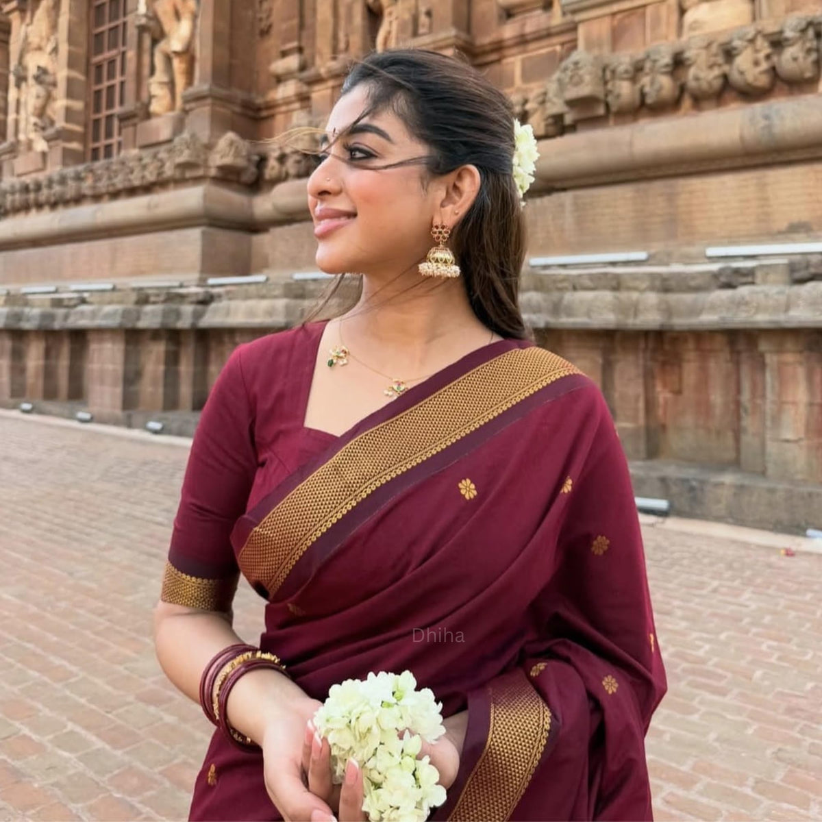 Vasthrlay Kanjivaram Classic Saree with decorative tassels design