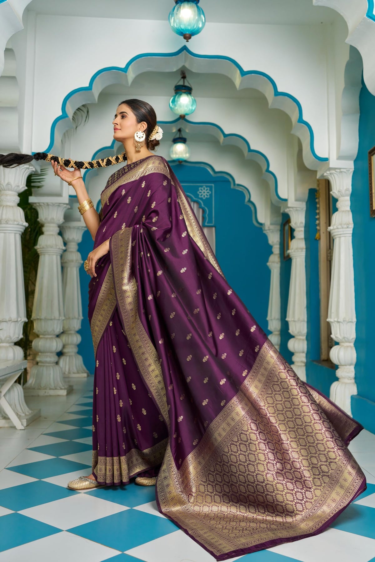 Vasthrlay Kanjivaram Classic Saree with decorative traditional design