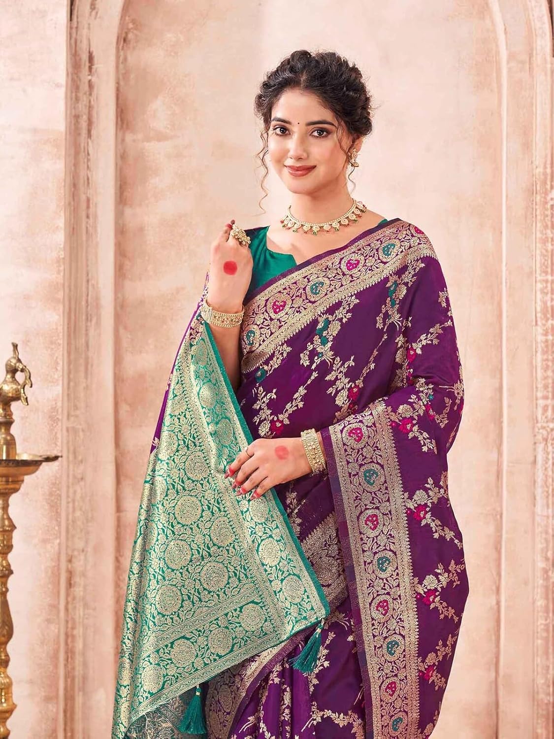 Vasthrlay Traditional Saree in Classic with refined ethnic appeal