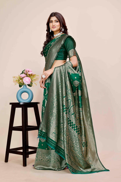 VasthrlayKanjivaram Silk Classic Saree with refined traditional design