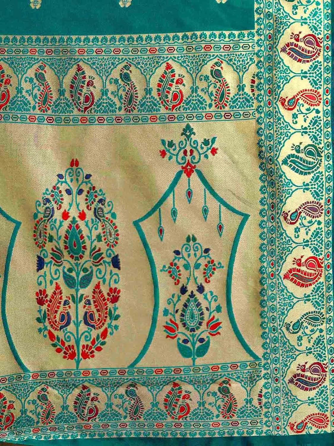 Vasthrlay Traditional Saree in Green with refined ethnic appeal