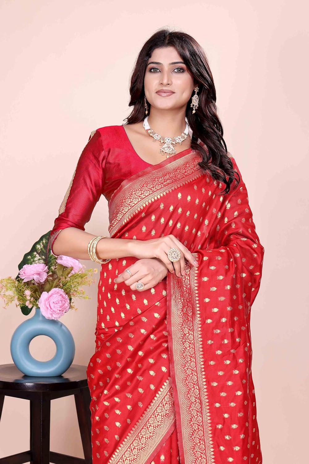 VasthrlayWedding Saree in Classic with elegant ethnic ethnic appeal