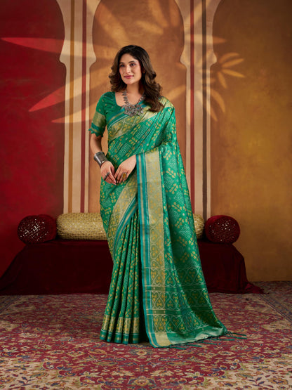 Vasthrlay Classic Traditional Saree with elegant kanjivaram styling