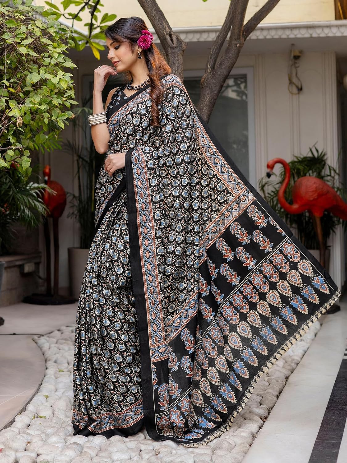 Vasthrlay Red Printed Saree with elegant ethnic styling