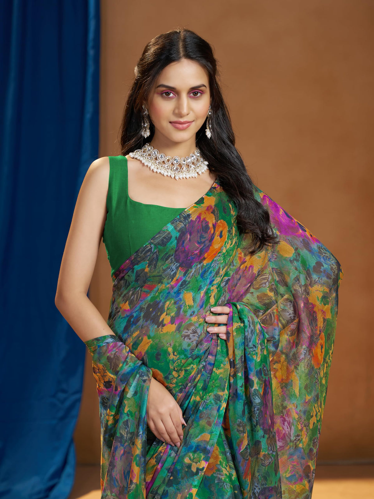 Vasthrlay Floral Saree in Classic with refined chiffon ethnic appeal