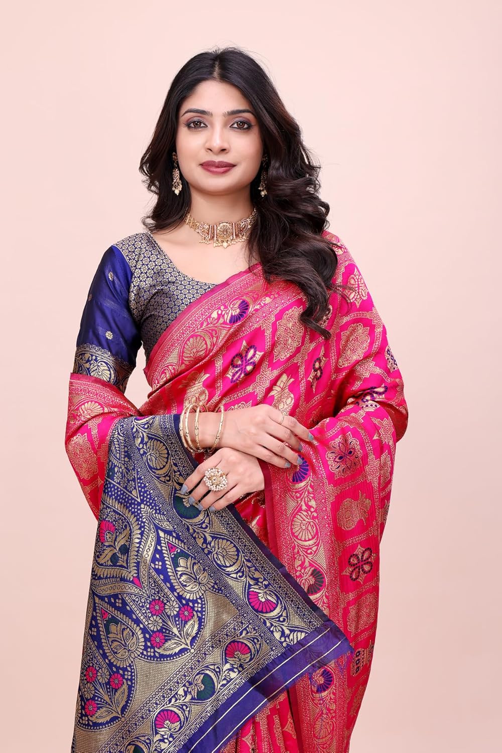 VasthrlayWedding Saree in Classic with elegant ethnic ethnic appeal