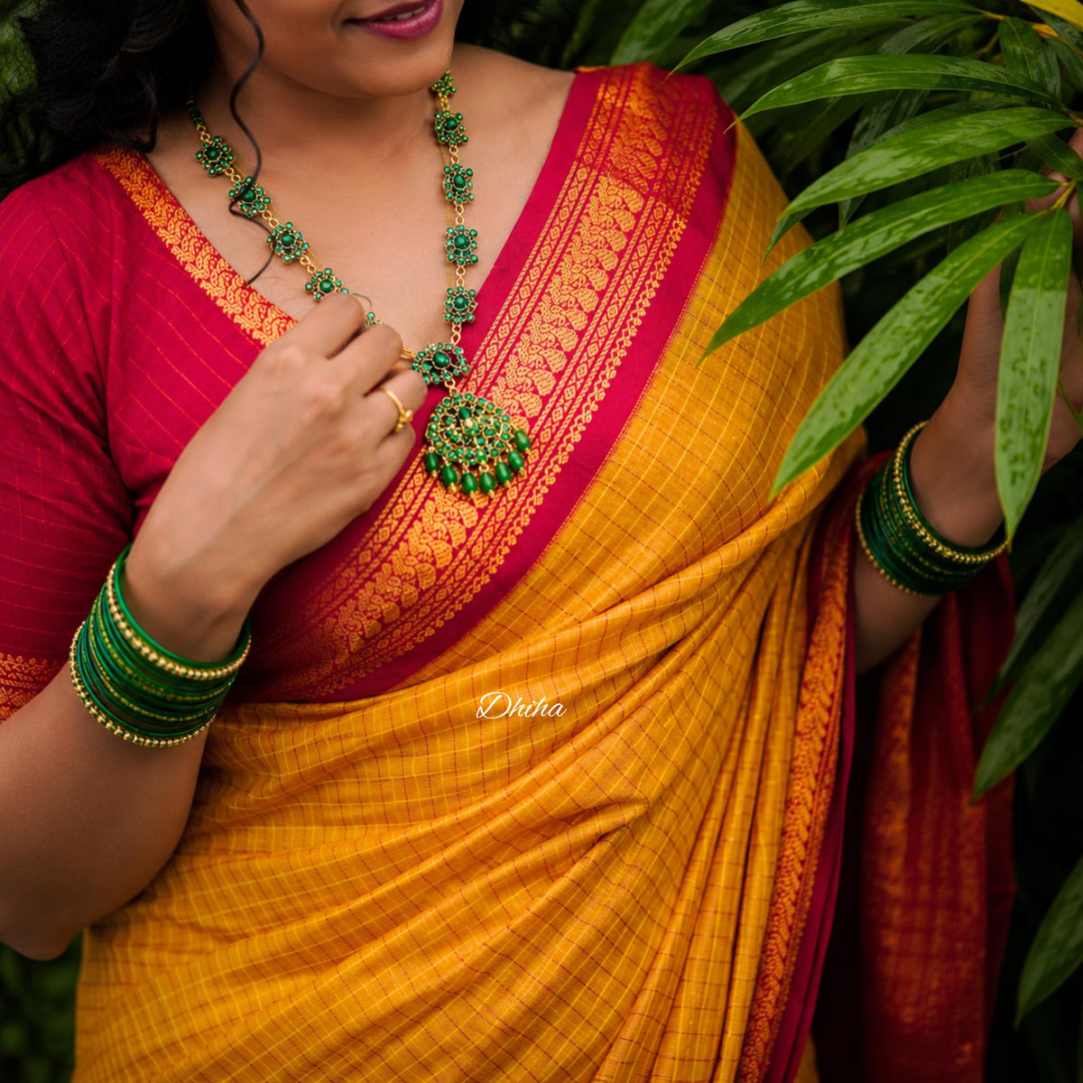Vasthrlay Classic Traditional Saree with elegant kanjivaram styling