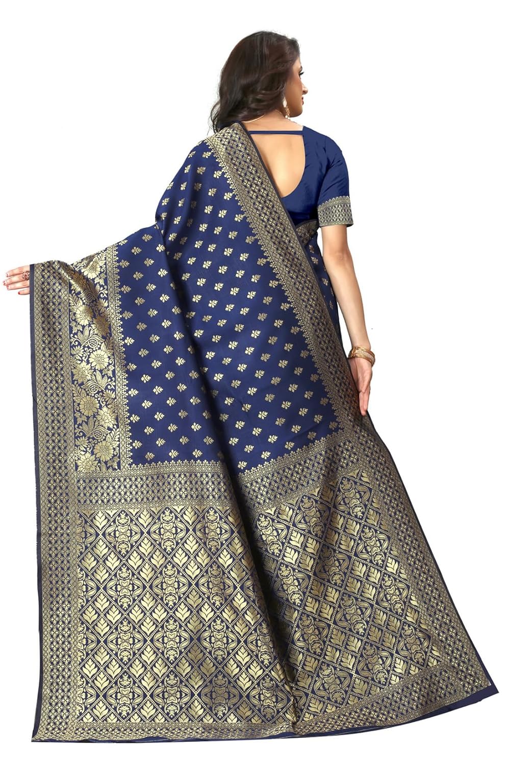Vasthrlay Ethnic Saree with traditional design