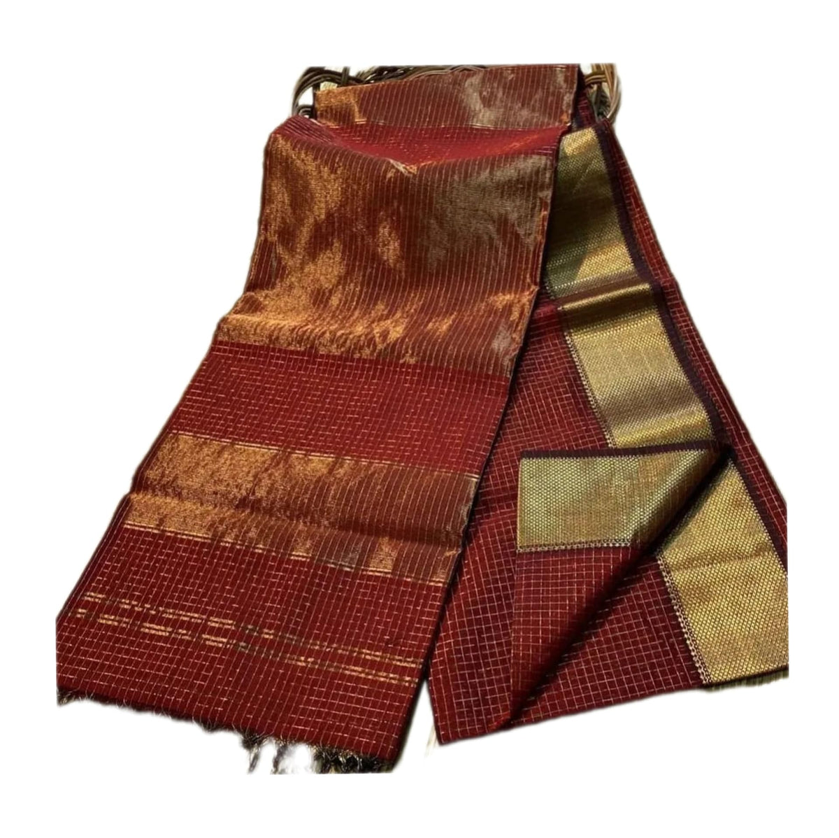 Vasthrlay Classic Handwoven Designer Saree for festive ethnic occasions
