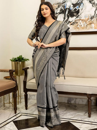 Vasthrlay Ethnic Classic Saree with decorative traditional design