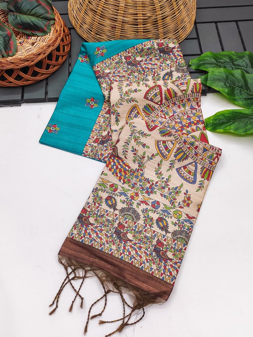 Vasthrlay Bandhani Classic Saree with decorative Traditional design