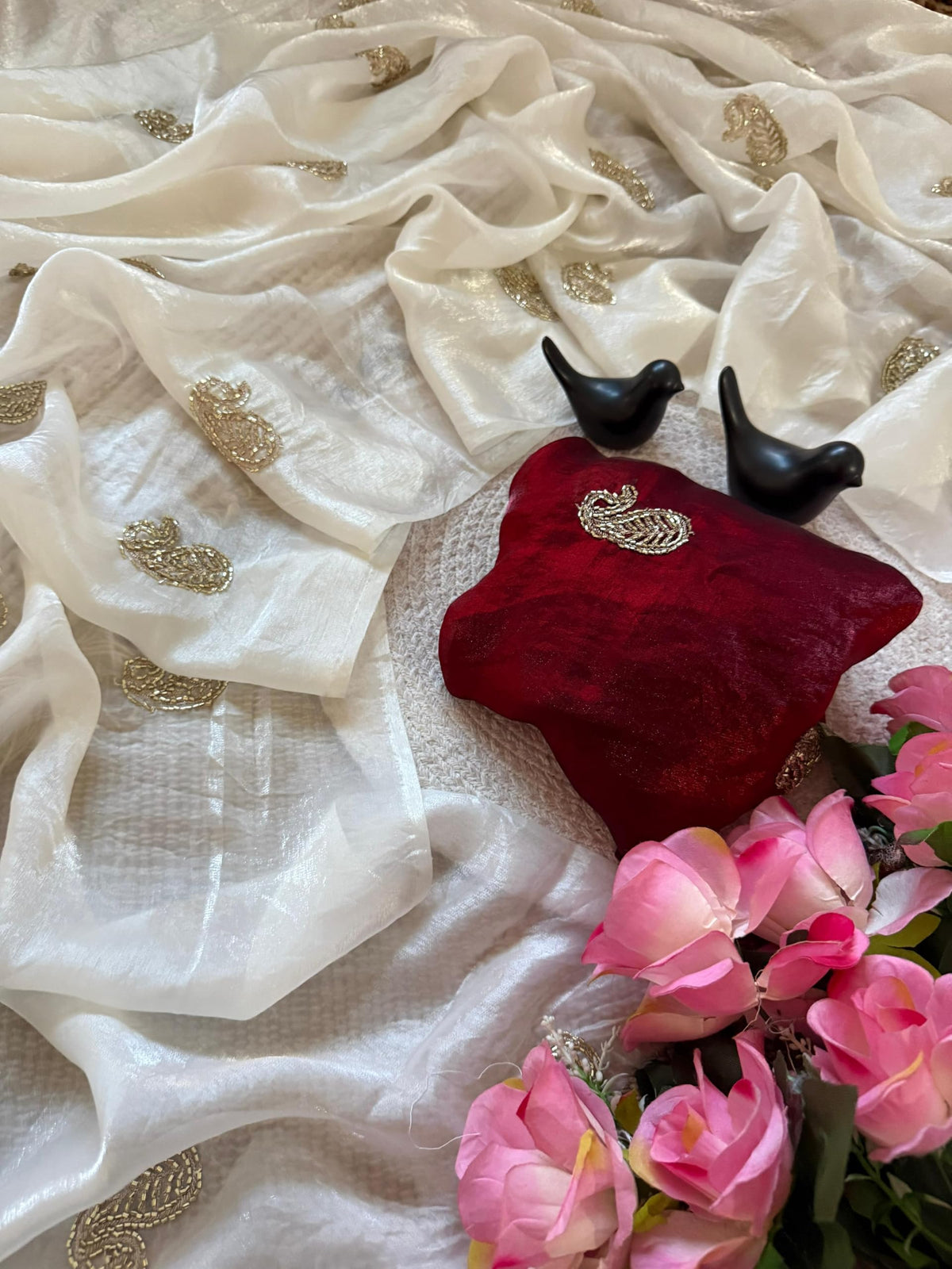 Vasthrlay Classic Traditional Saree for wedding and party wear styling