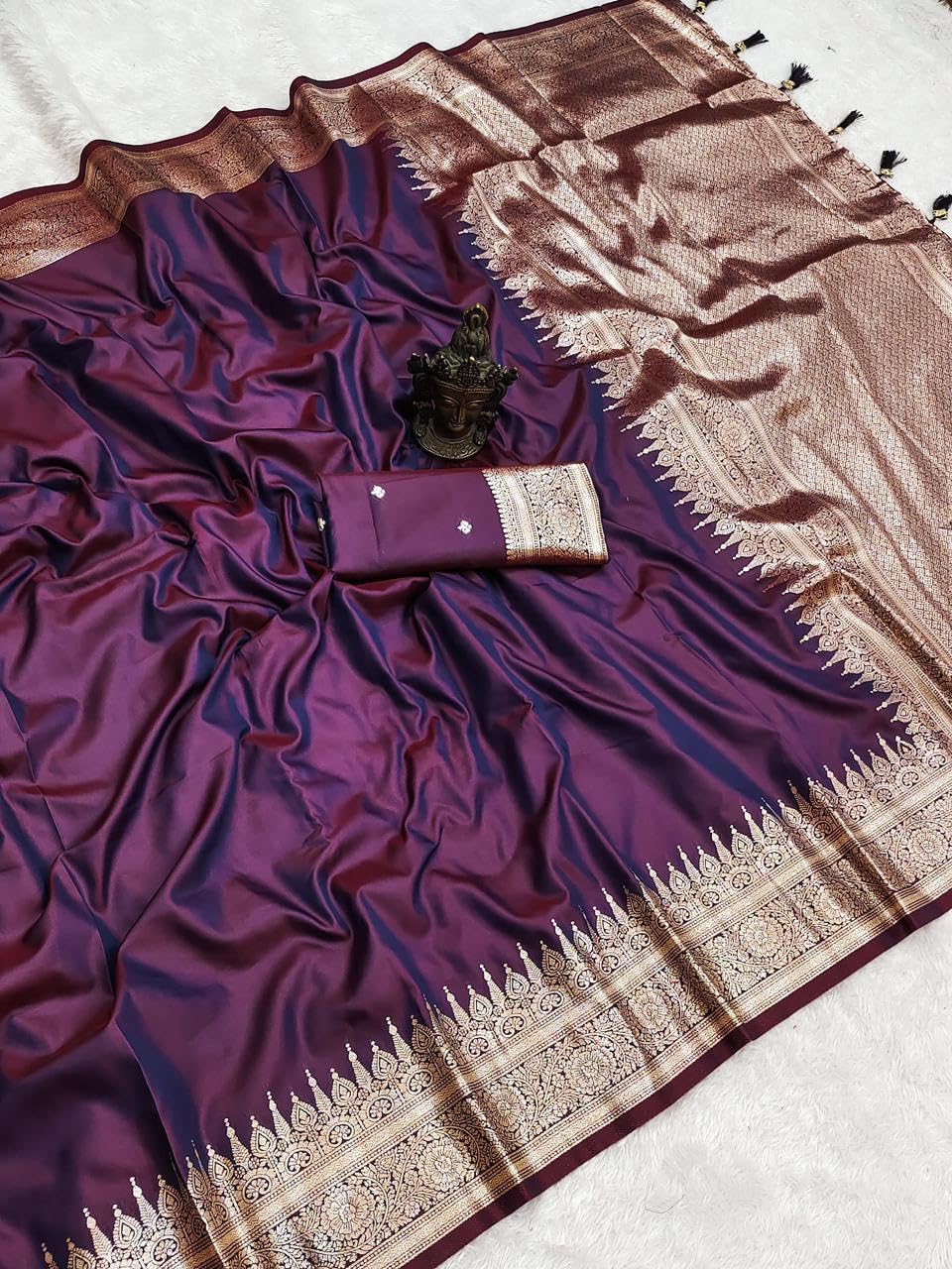 Vasthrlay Classic Traditional Saree with elegant Tussar styling