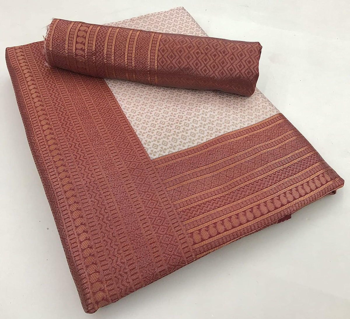 Vasthrlay Ethnic Classic Saree with decorative Traditional design