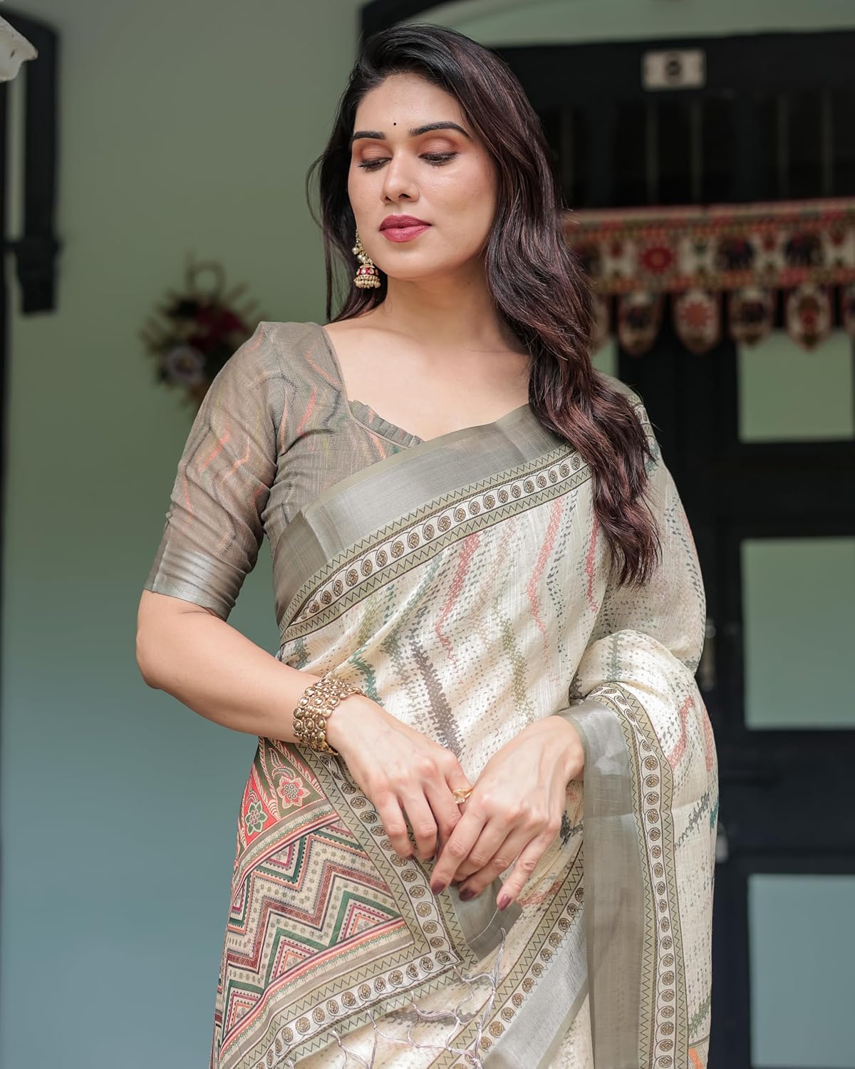 Vasthrlay Classic Traditional Saree for wedding and party wear styling