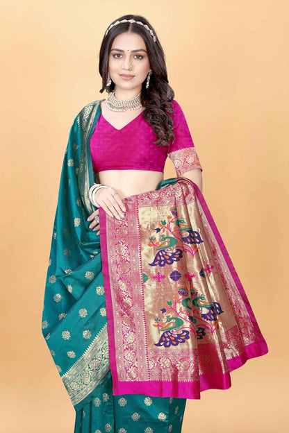VasthrlayWedding Saree in Classic with elegant ethnic ethnic appeal