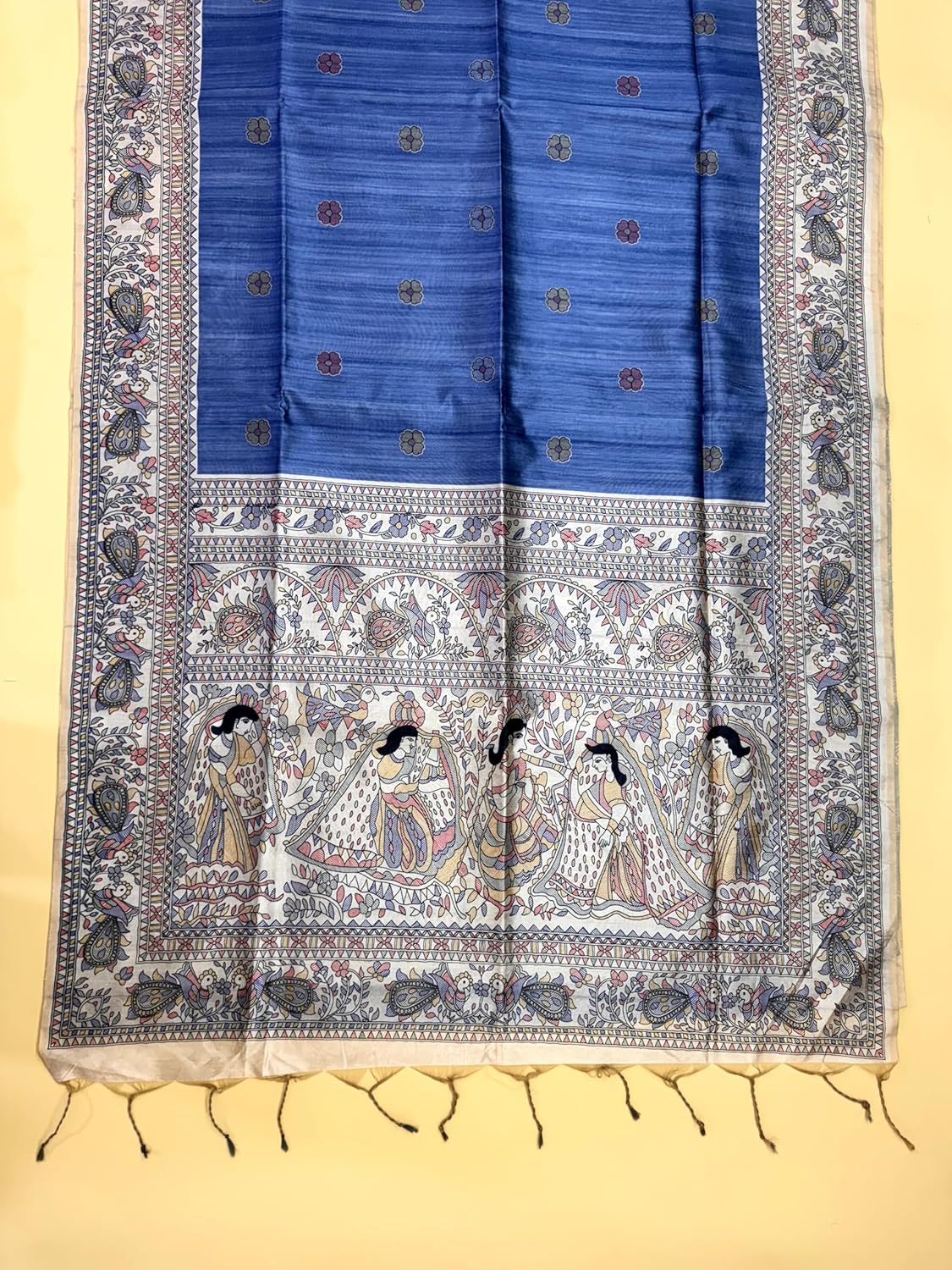 Vasthrlay Classic Traditional Saree for wedding and party wear styling