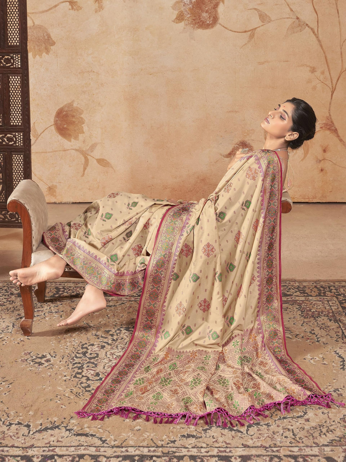 Vasthrlay Classic Wedding Saree with elegant patola styling