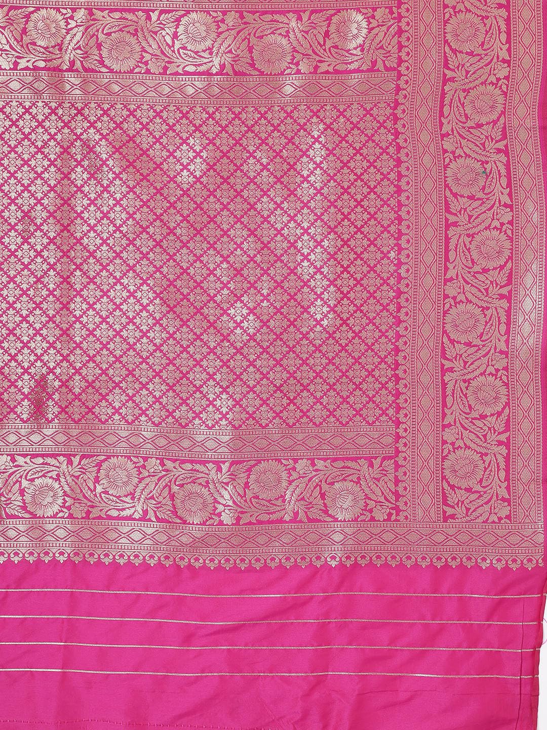 Vasthrlay Traditional Saree in Silver with refined banarasi ethnic appeal