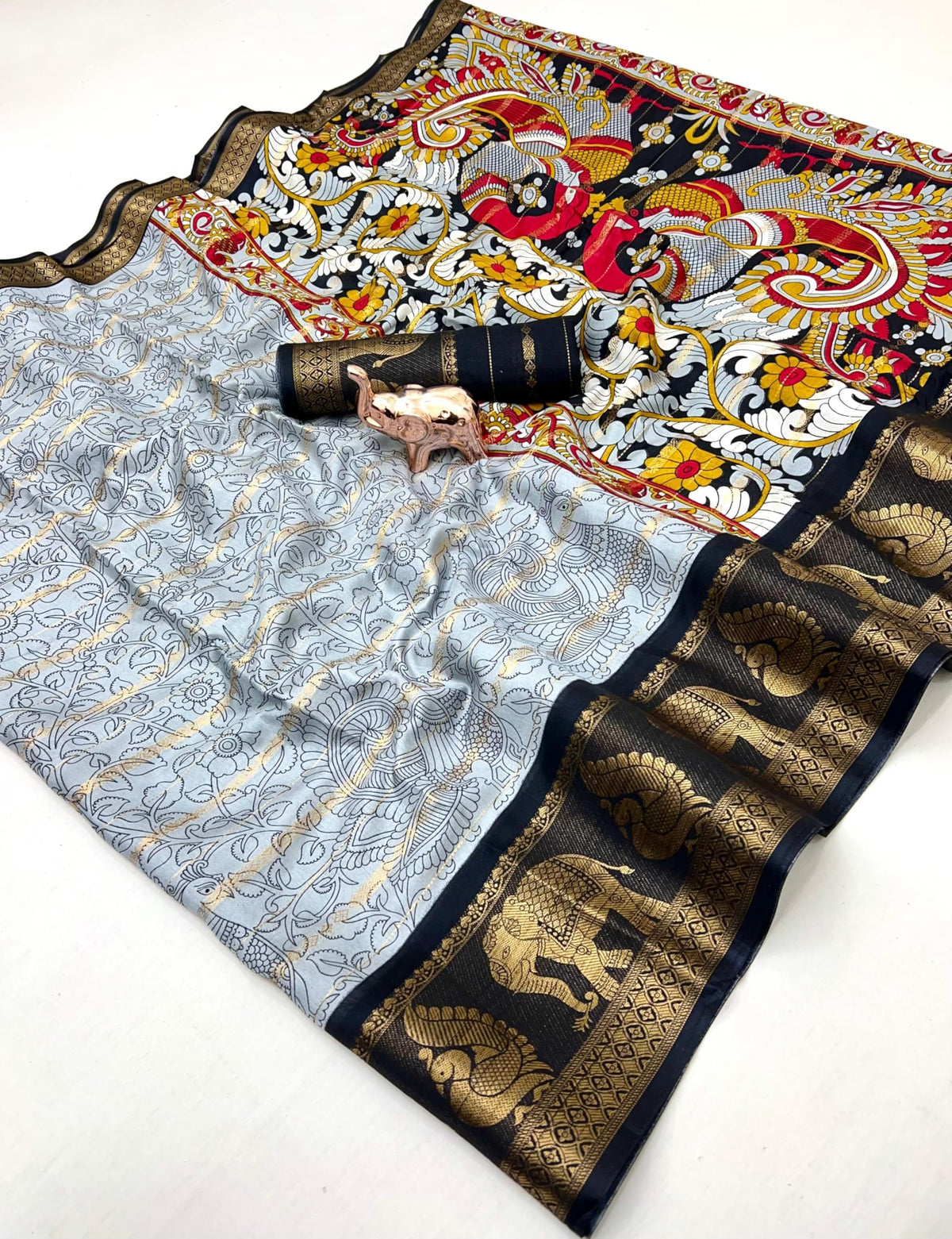 Vasthrlay Classic Kalamkari Saree with elegant Ethnic styling