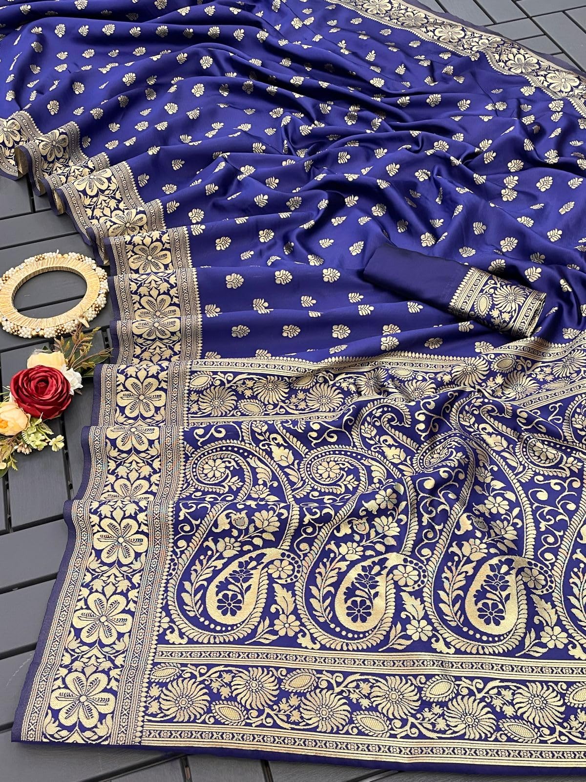Vasthrlay Traditional Saree in Classic with refined banarasi ethnic appeal