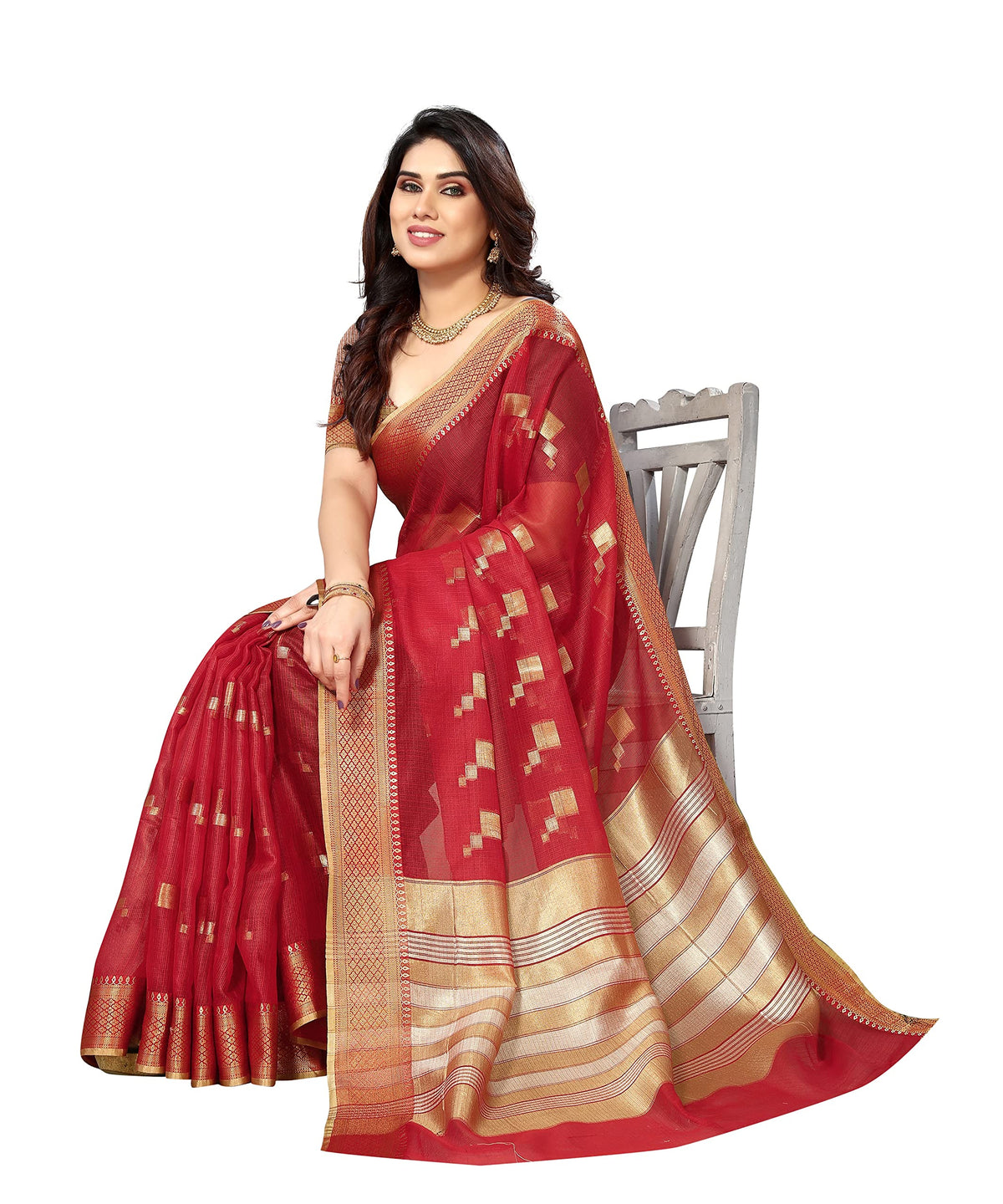 Vasthrlay Traditional Saree in Classic with refined jacquard ethnic appeal