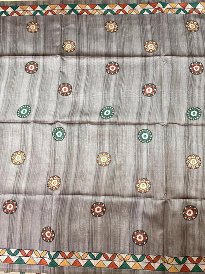 Vasthrlay Ethnic Classic Saree with decorative Kalamkari design
