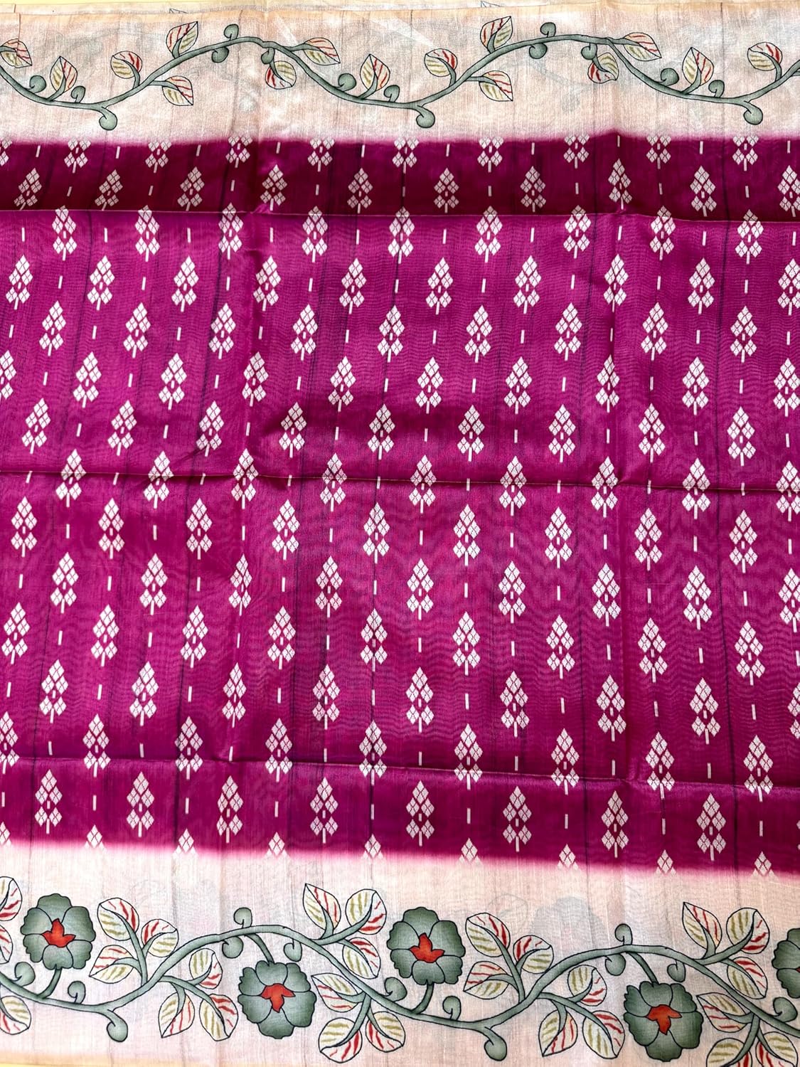 Vasthrlay Ethnic Classic Saree with decorative Kalamkari design