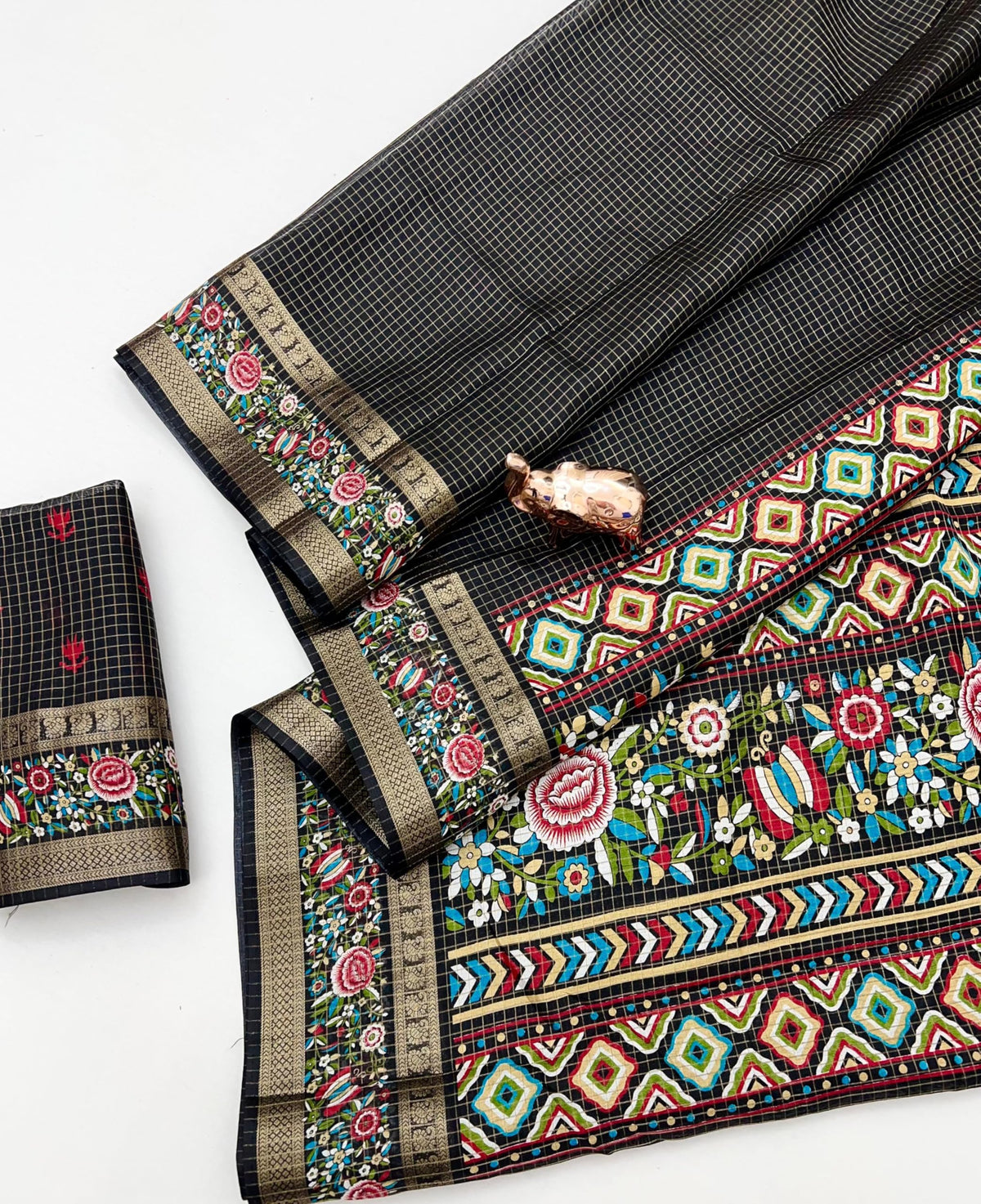 Vasthrlay Tussar Classic Saree with decorative Weaving design