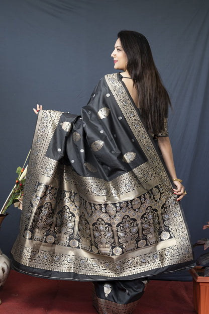 Vasthrlay Traditional Saree in Classic with refined banarasi ethnic appeal