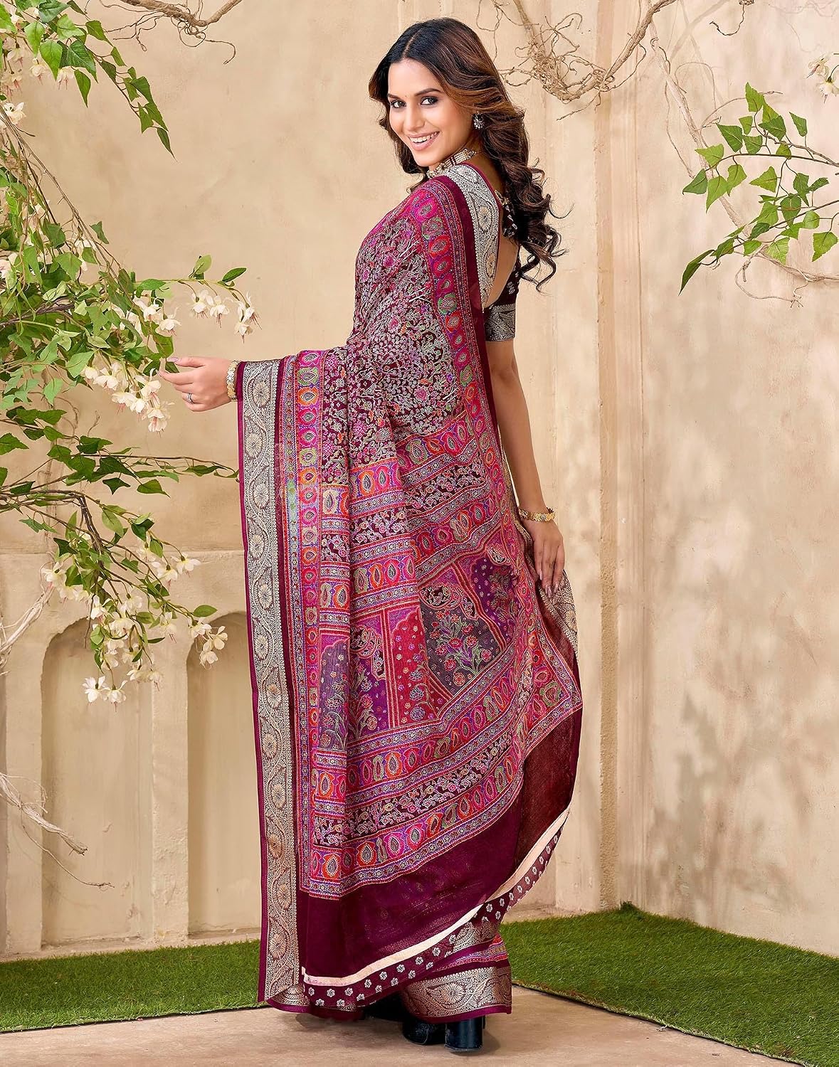 Vasthrlay Red Printed saree for ceremony and occasion wear