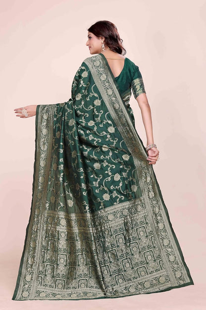 VasthrlayEthnic Classic Saree with refined wedding design