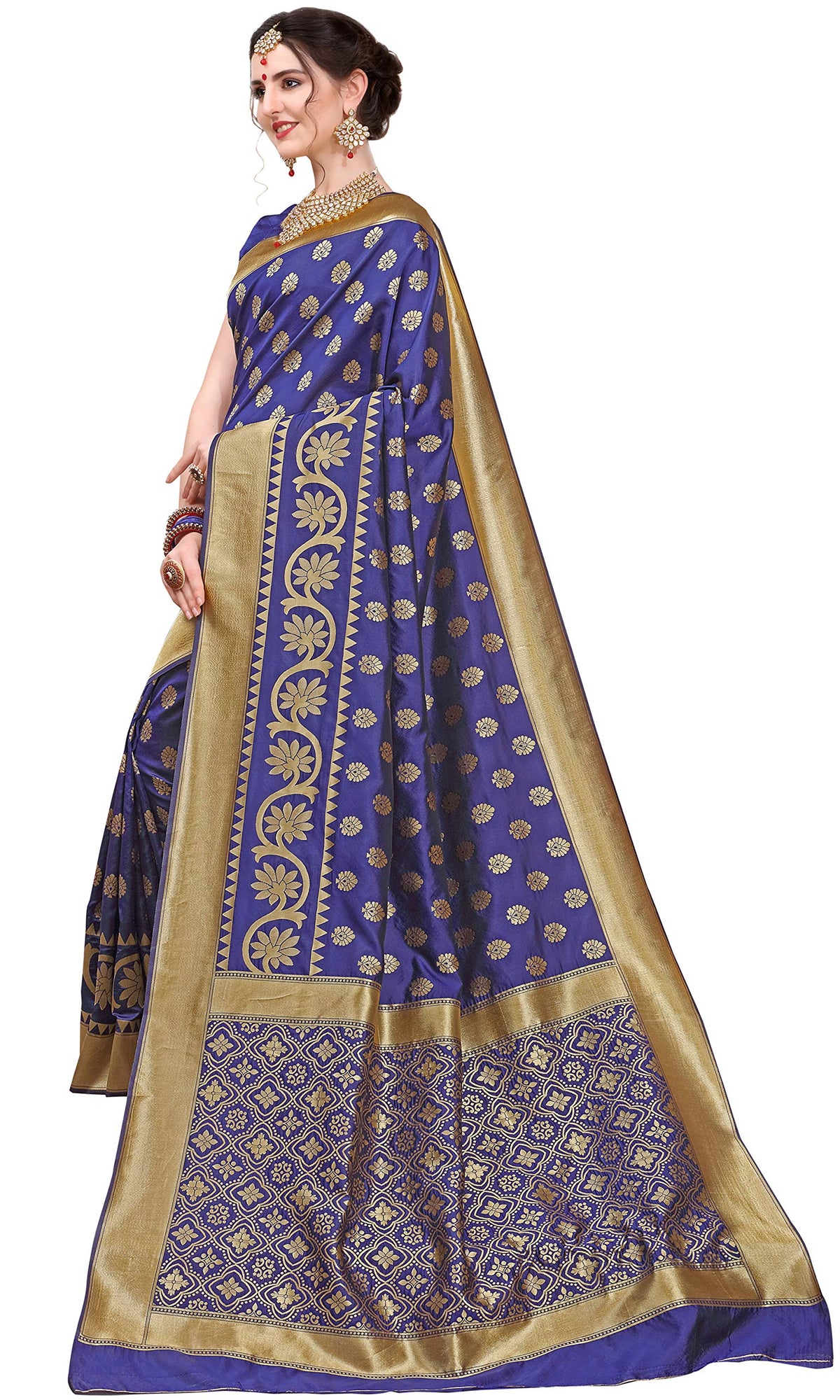 Vasthrlay Ethnic Classic Saree with decorative traditional design