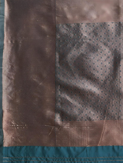 Vasthrlay Classic Traditional Saree with elegant handwoven styling