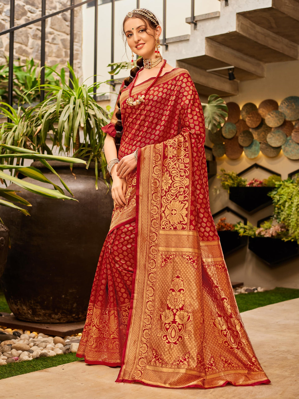 Vasthrlay Woven Saree in Classic with refined banarasi ethnic appeal
