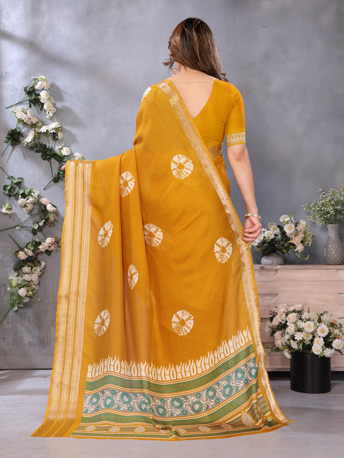 Vasthrlay Ethnic Black Saree with decorative traditional design
