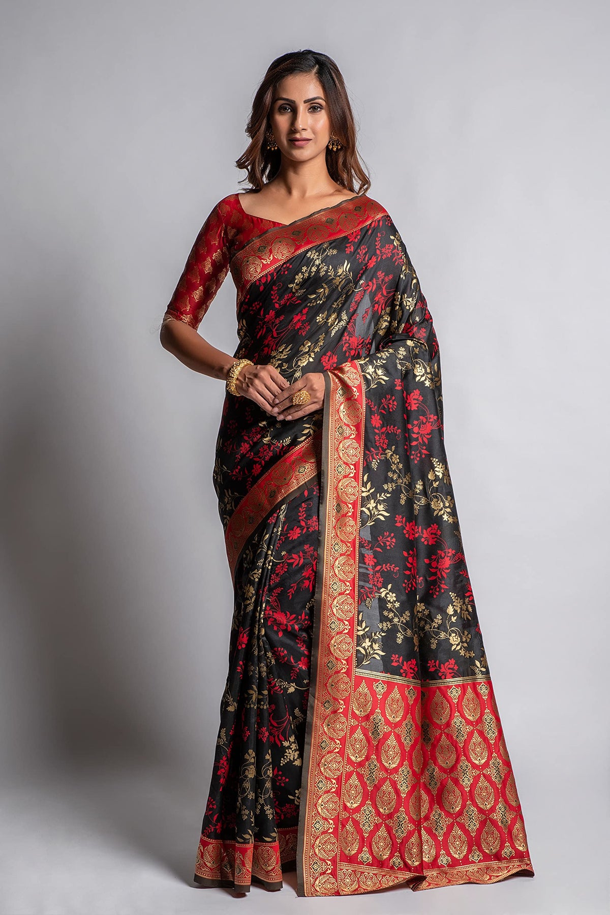 Vasthrlay Magenta Designer Saree with elegant banarasi styling