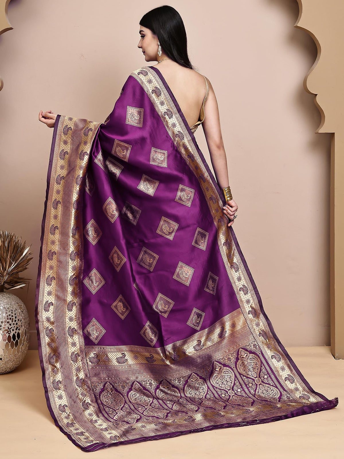 Vasthrlay Green Traditional Saree for wedding and party wear styling