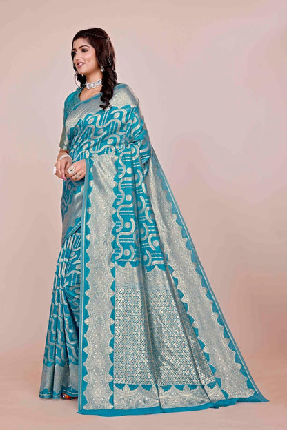 VasthrlayClassic Saree with elegant ethnic wedding styling