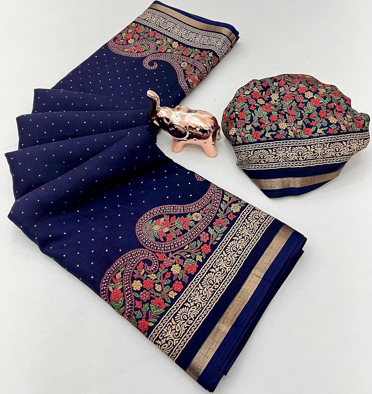 Vasthrlay Ethnic Classic Saree with decorative Print design