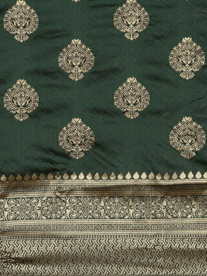 Vasthrlay Traditional Saree in Classic with refined ethnic appeal