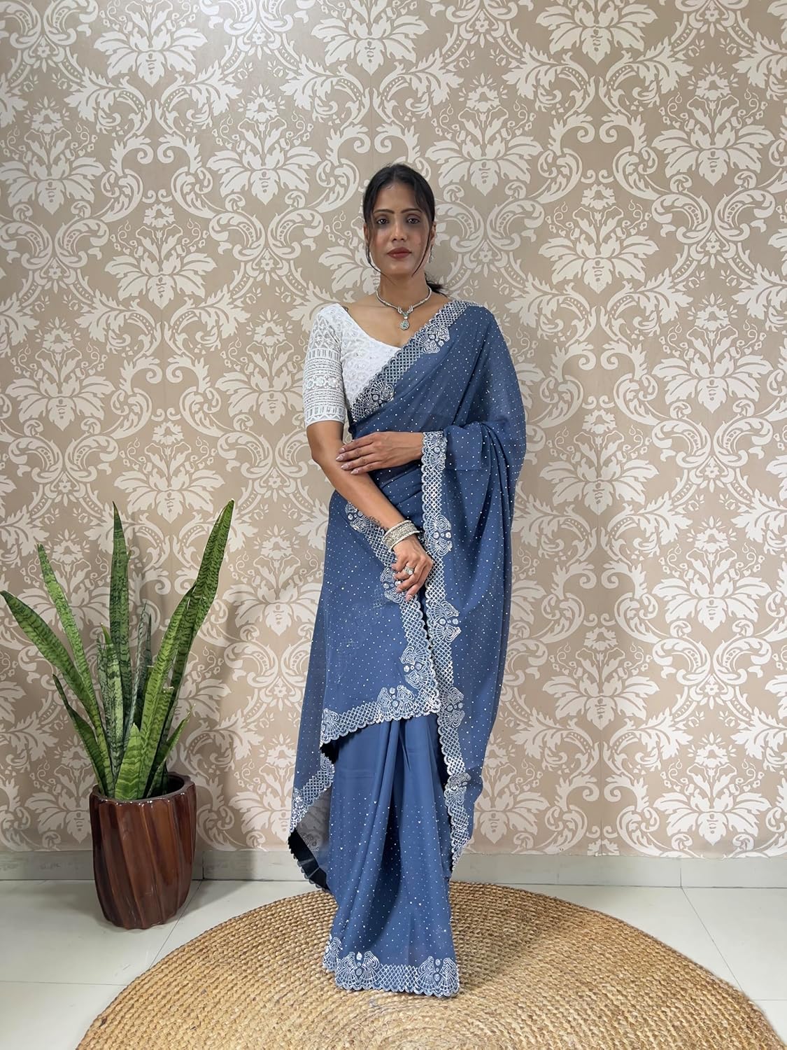 Vasthrlay Traditional Saree in Classic with refined ethnic appeal
