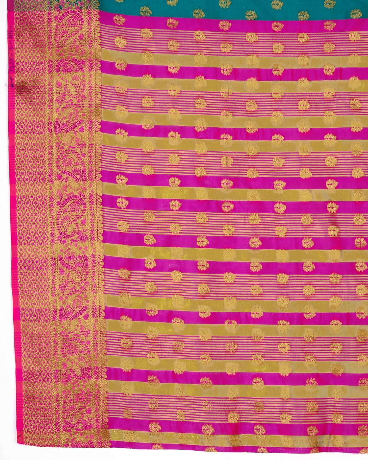 Vasthrlay Traditional Saree with refined ethnic appeal