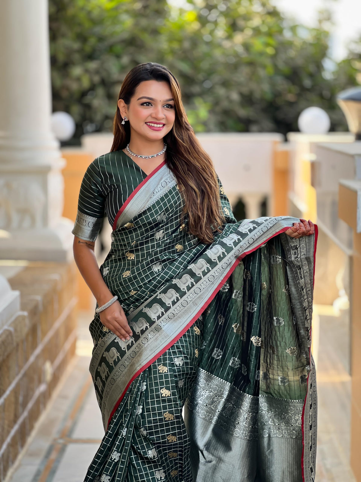 Vasthrlay Classic Traditional Saree for wedding and party wear styling