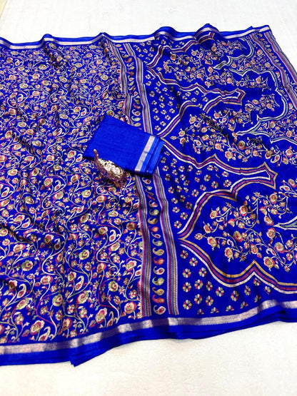 Vasthrlay Classic Weaving Saree with elegant Ethnic styling