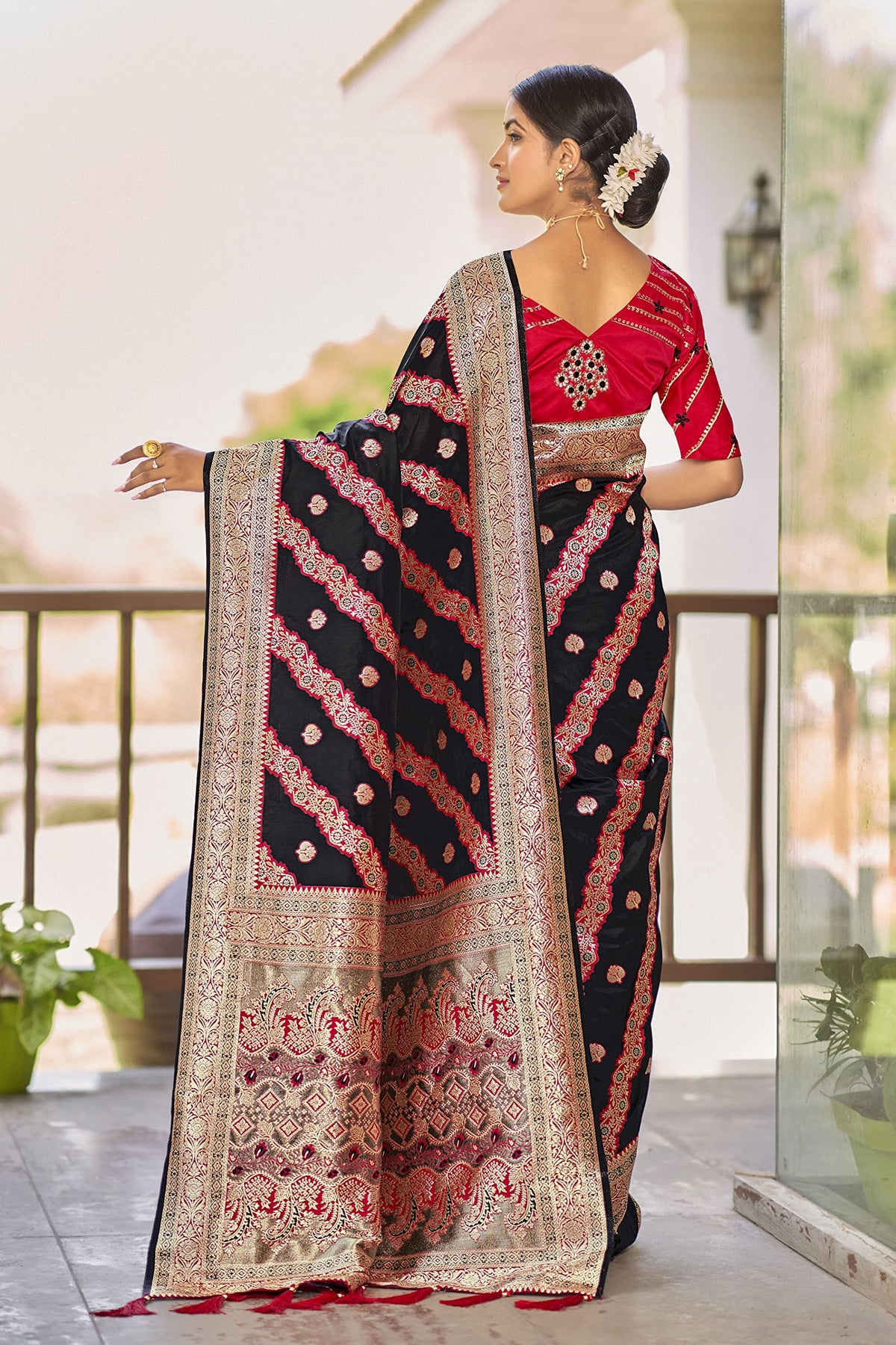 Vasthrlay Classic Traditional Saree for wedding and party wear styling