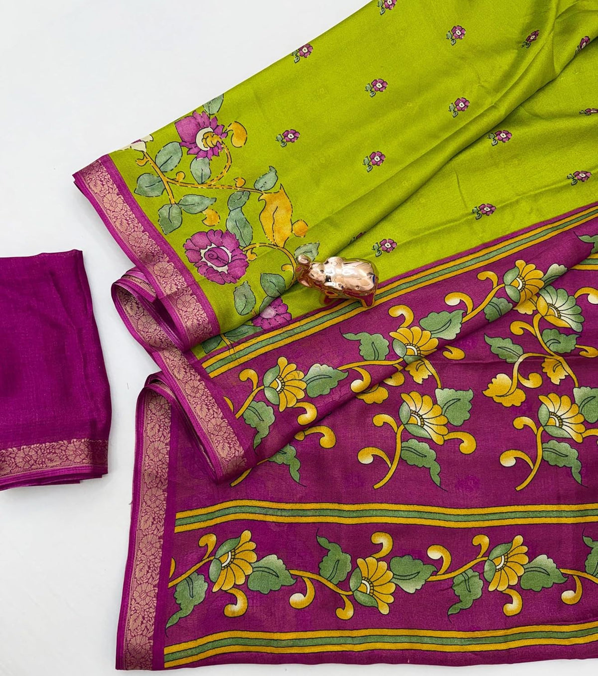 Vasthrlay Classic Traditional Saree for wedding and party wear styling