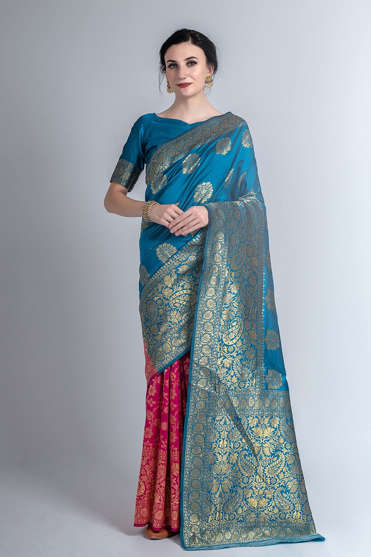 Vasthrlay Magenta Traditional Saree with elegant banarasi styling