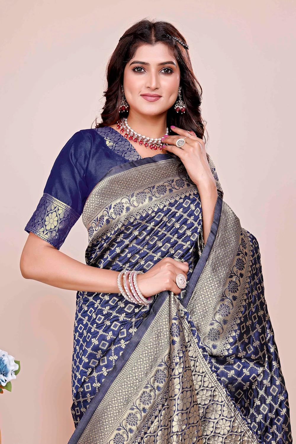 VasthrlayWedding Saree in Classic with elegant ethnic ethnic appeal