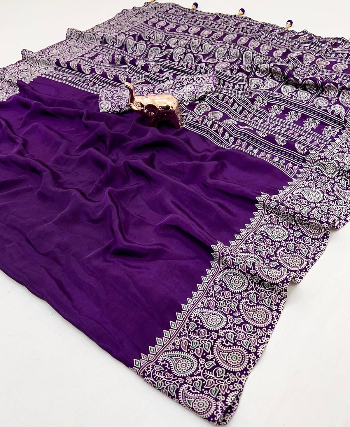 Vasthrlay Classic Designer Saree with elegant Ethnic styling